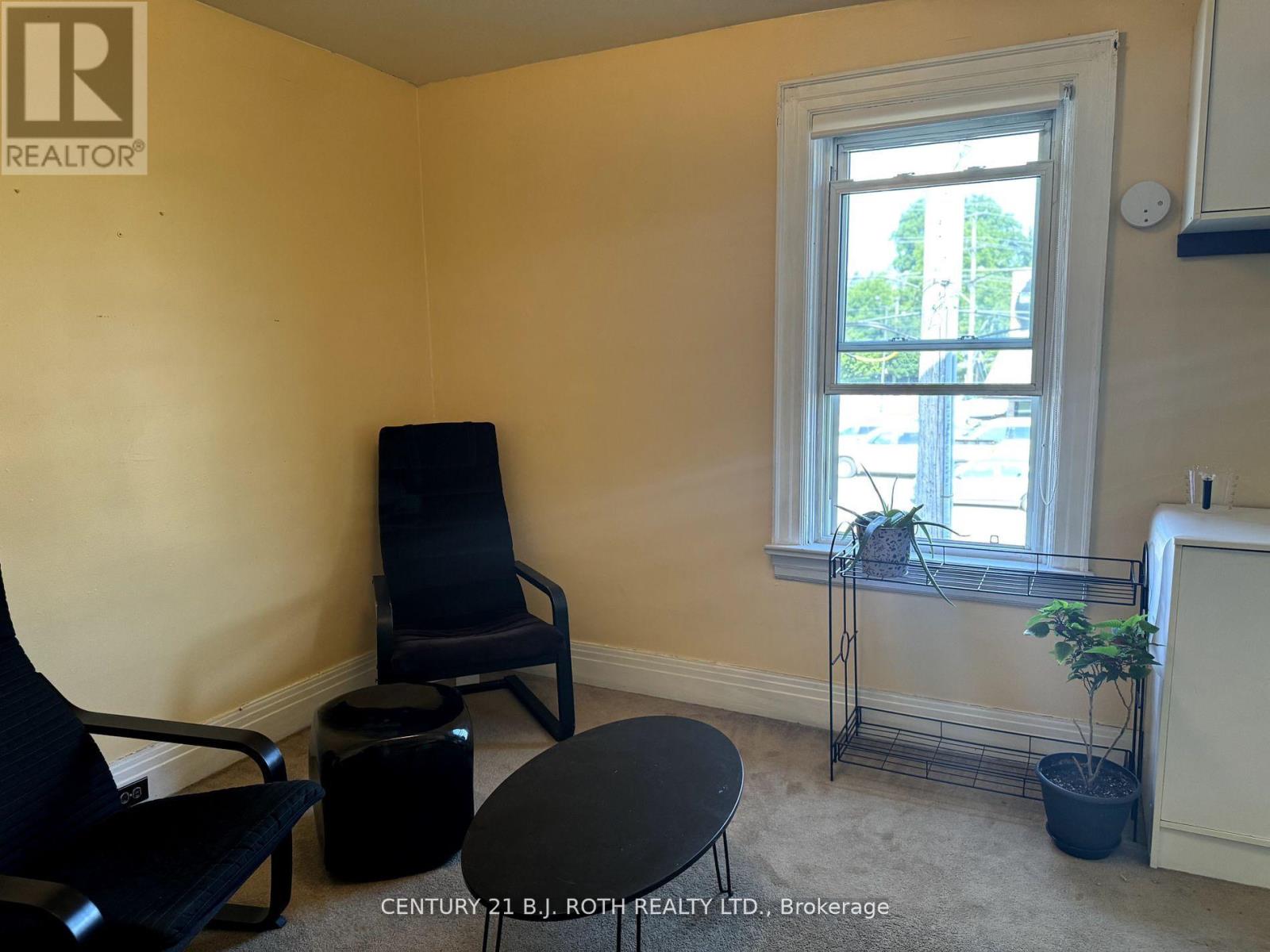 92 Essa Road, Barrie, Ontario  L4N 3K7 - Photo 9 - S12284839