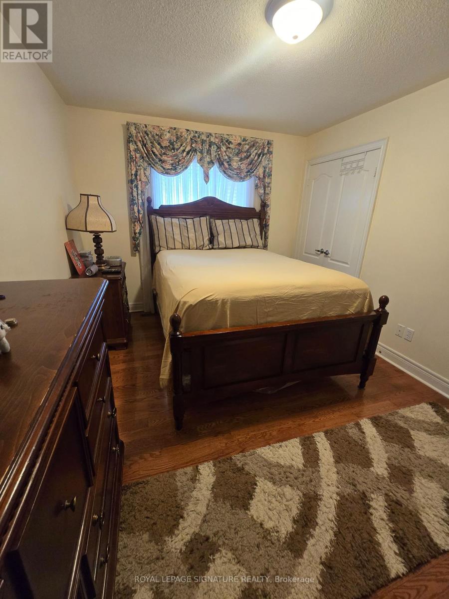 19 Red Plant Crescent, Brampton, Ontario  L7A 1V8 - Photo 3 - W12254410