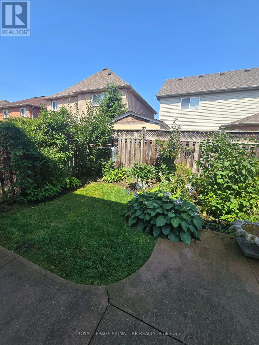19 Red Plant Crescent, Brampton, Ontario  L7A 1V8 - Photo 14 - W12254410