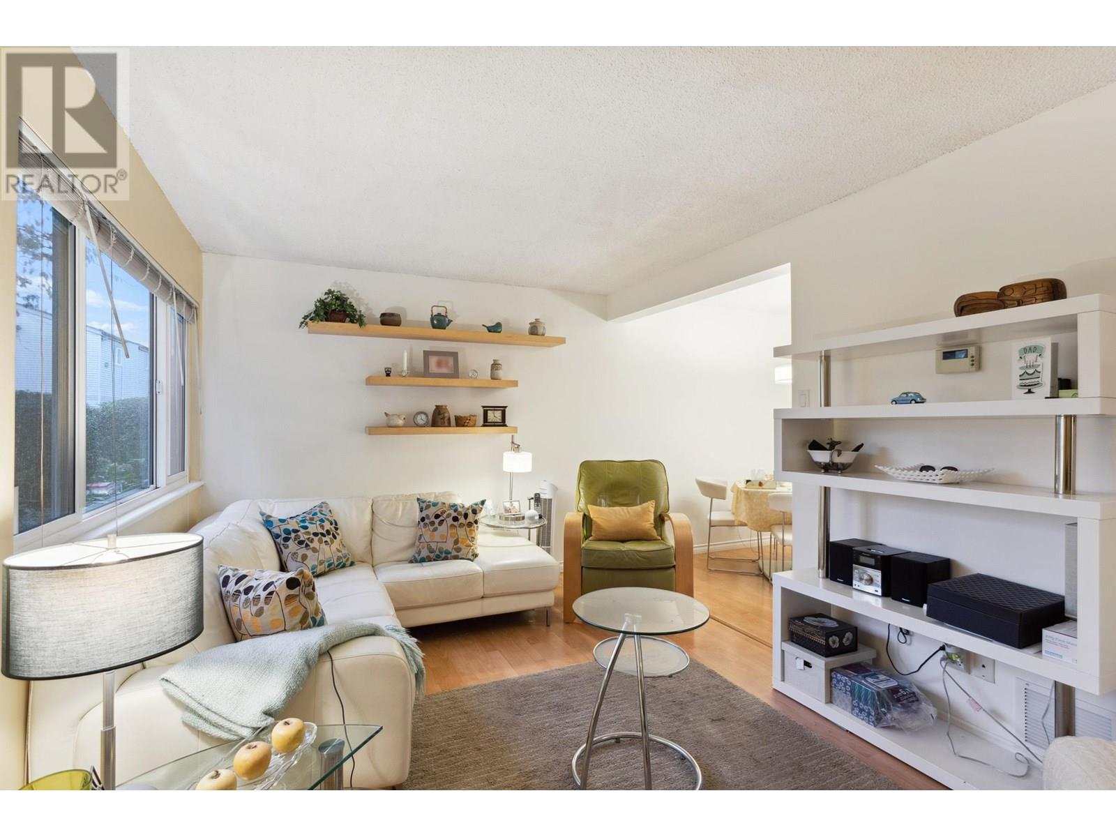 Listing Picture 6 of 40 : 80 3437 E 49TH AVENUE, Vancouver / 溫哥華 - 魯藝地產 Yvonne Lu Group - MLS Medallion Club Member