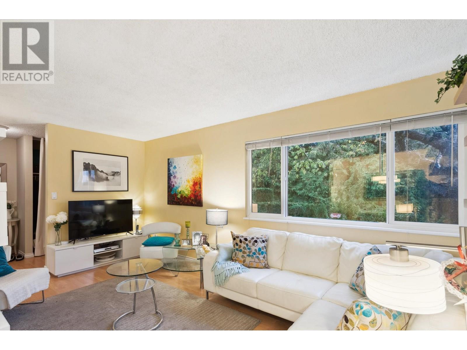 Listing Picture 7 of 40 : 80 3437 E 49TH AVENUE, Vancouver / 溫哥華 - 魯藝地產 Yvonne Lu Group - MLS Medallion Club Member