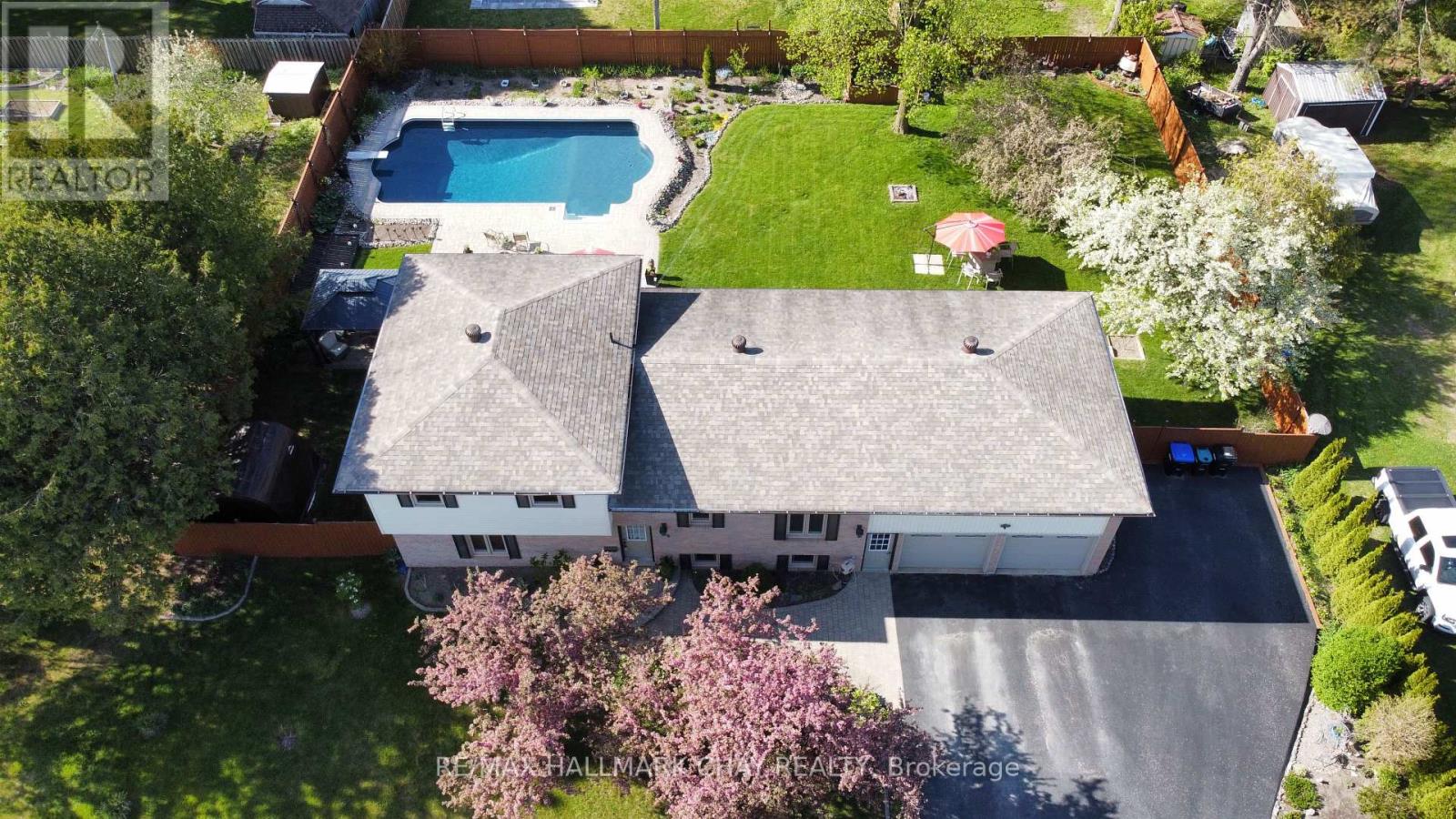 Property at 215 MCGEORGE AVENUE image 3