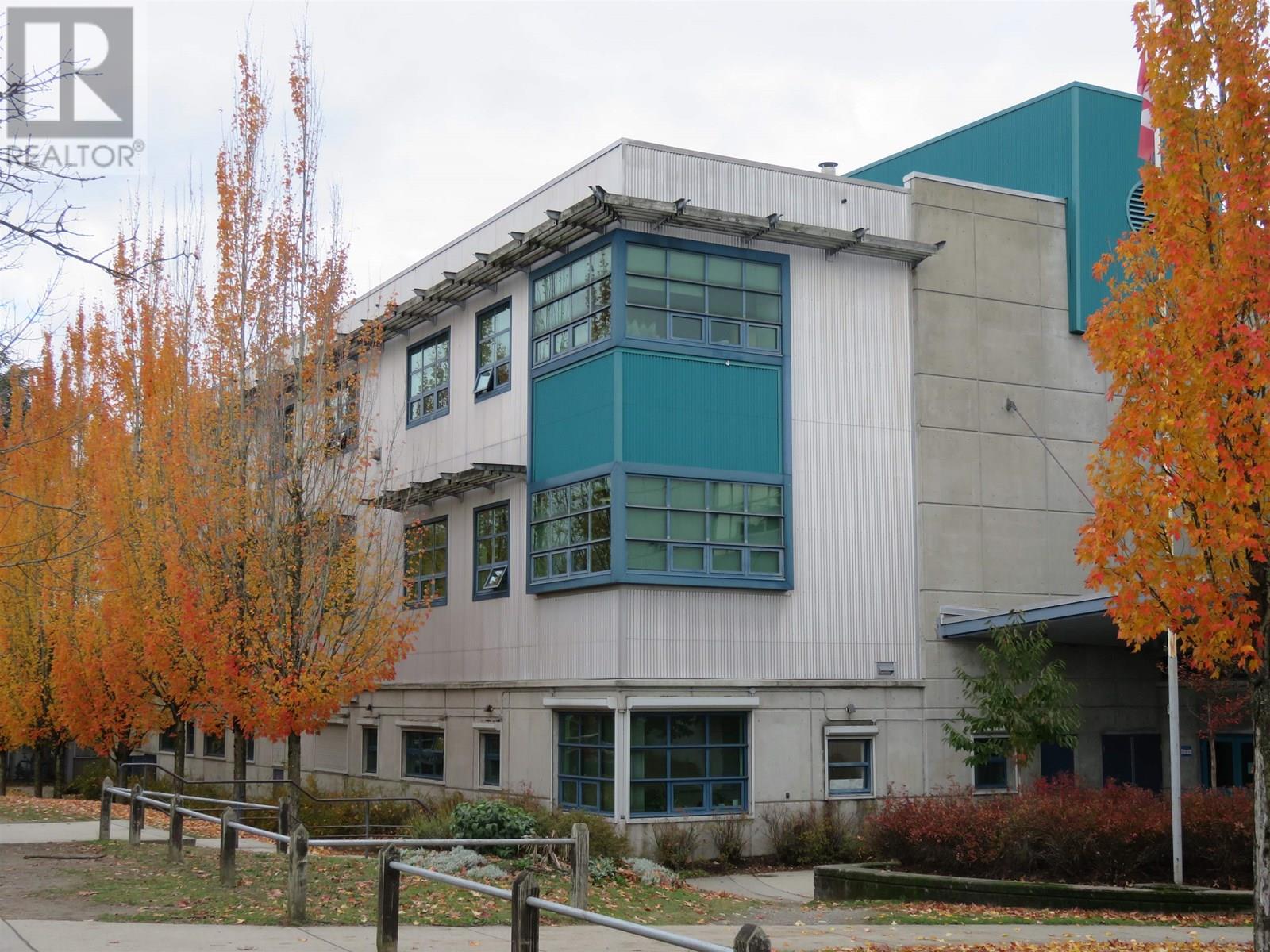 Listing Picture 36 of 40 : 80 3437 E 49TH AVENUE, Vancouver / 溫哥華 - 魯藝地產 Yvonne Lu Group - MLS Medallion Club Member