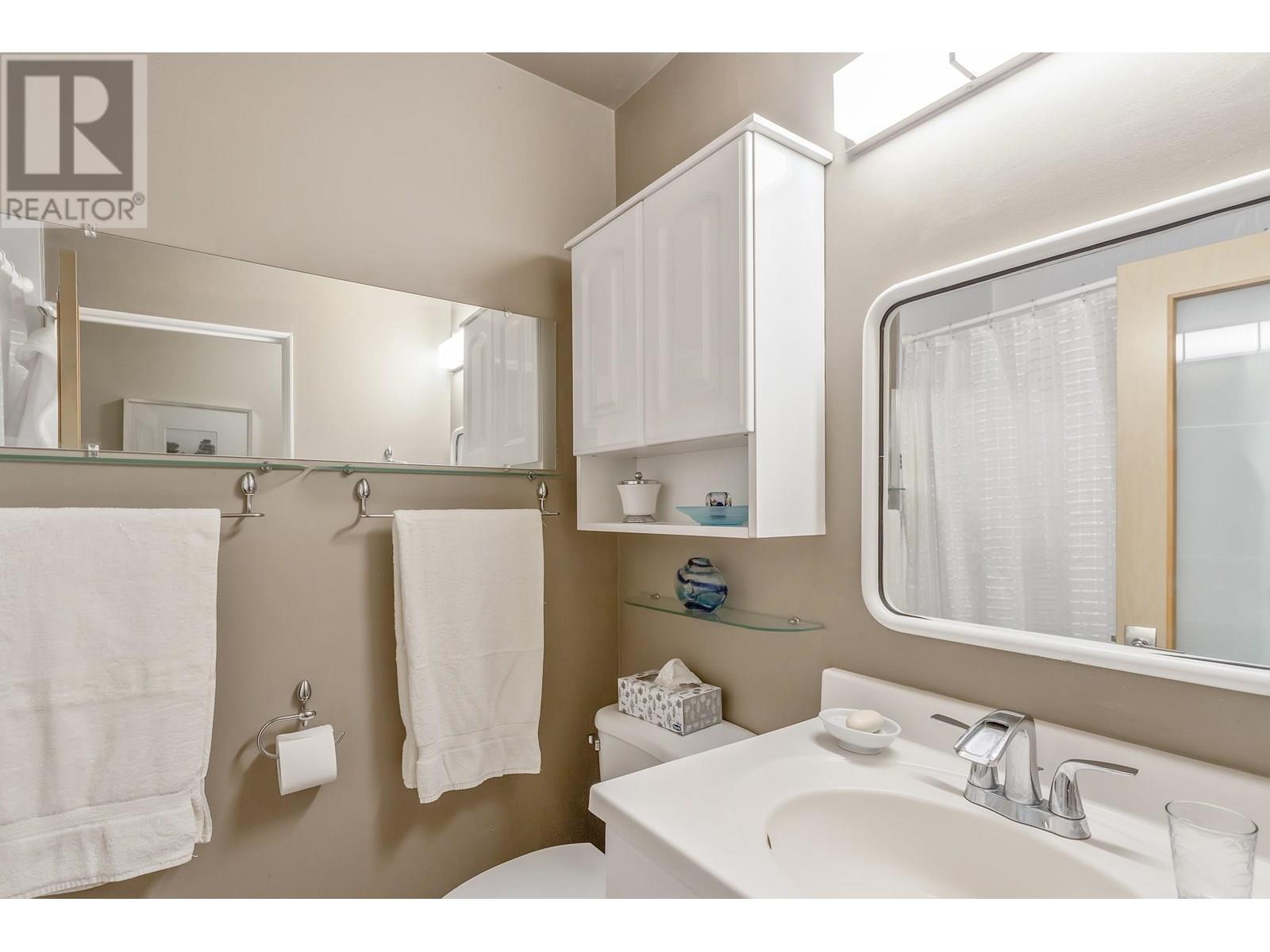 Listing Picture 14 of 40 : 80 3437 E 49TH AVENUE, Vancouver / 溫哥華 - 魯藝地產 Yvonne Lu Group - MLS Medallion Club Member