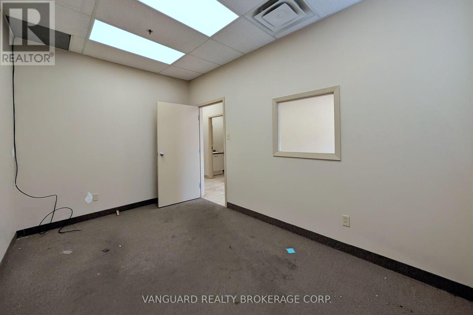 3 - 4480 Chesswood Drive, Toronto, Ontario  M3J 2B9 - Photo 9 - W12262731