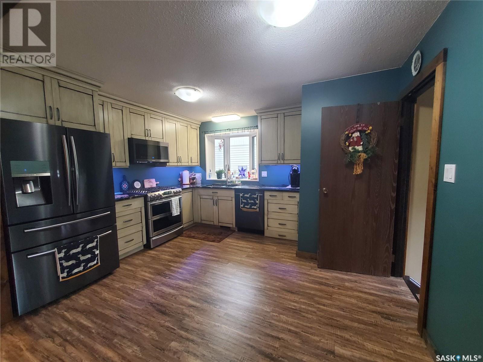 492 Stewart Street, Kamsack, Saskatchewan  S0A 1S0 - Photo 2 - SK012602