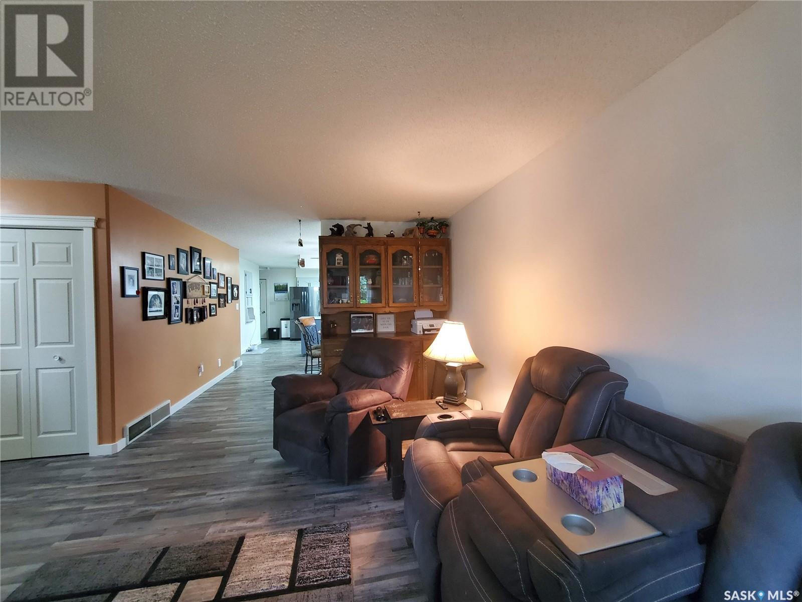 312 Stewart Street, Kamsack, Saskatchewan  S0A 1S0 - Photo 3 - SK012595
