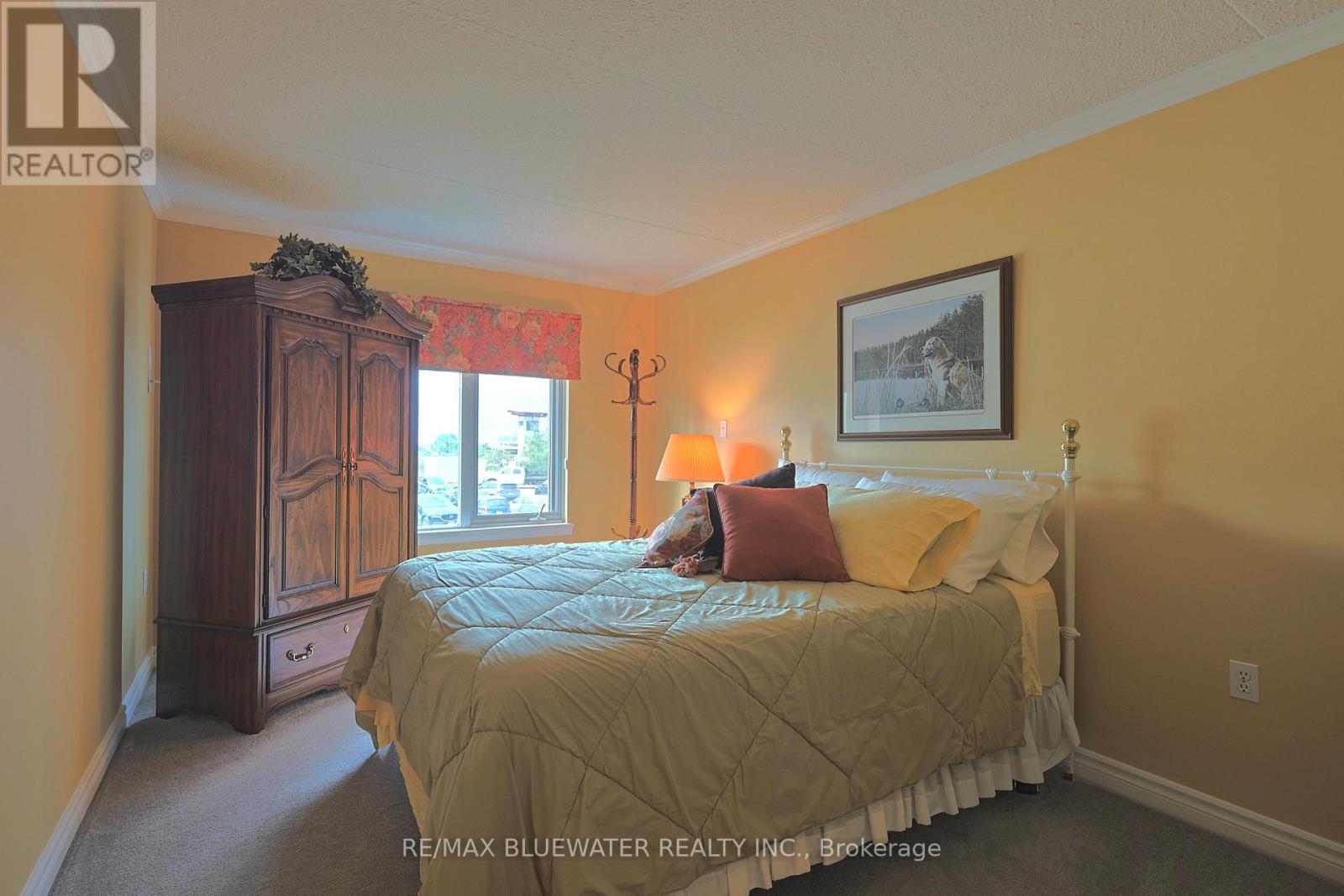 206 - 9 Pine Street, Lambton Shores, Ontario  N0M 1T0 - Photo 23 - X12285094