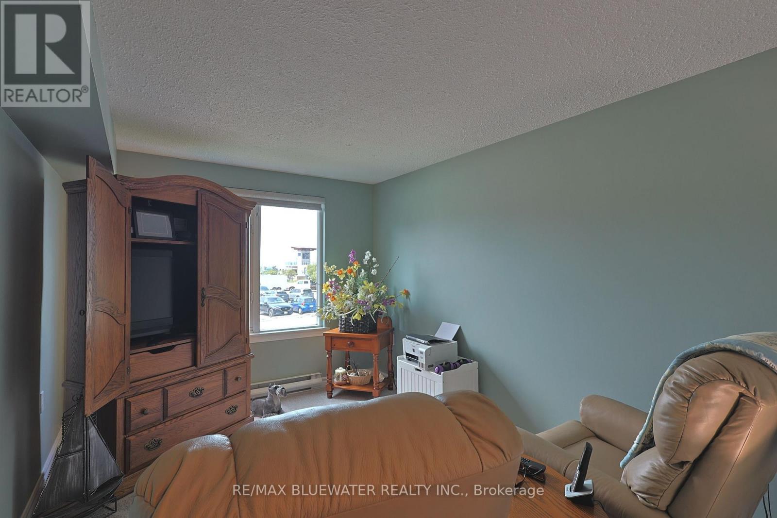 206 - 9 Pine Street, Lambton Shores, Ontario  N0M 1T0 - Photo 26 - X12285094