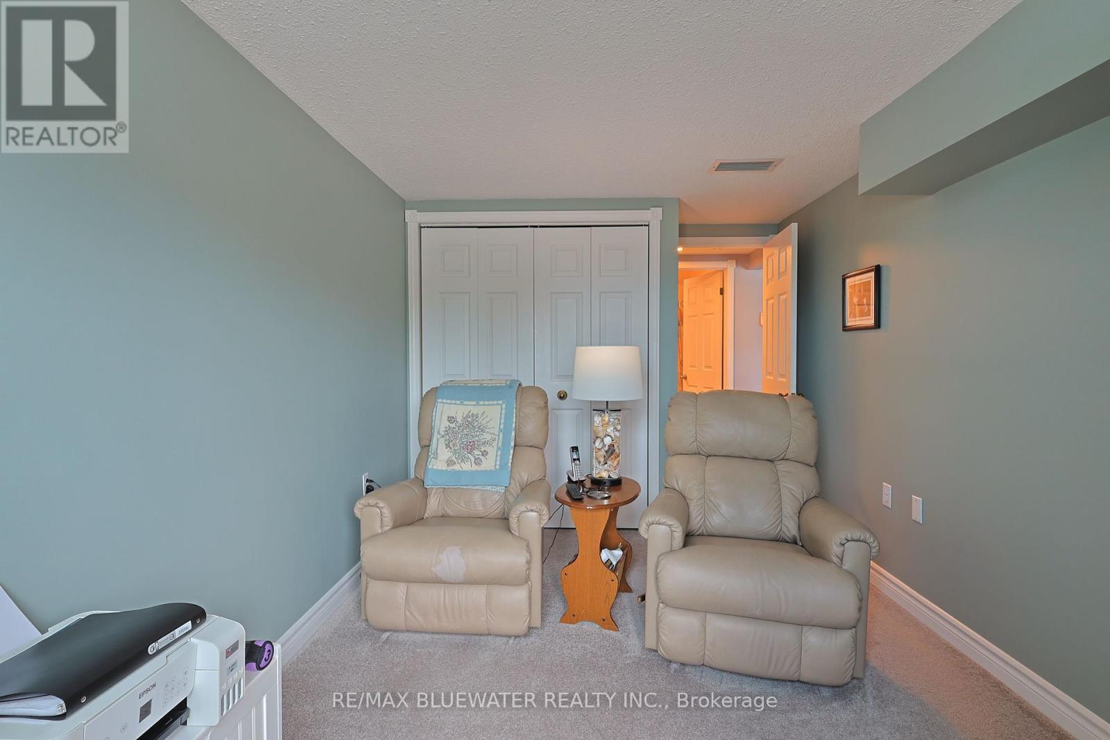 206 - 9 Pine Street, Lambton Shores, Ontario  N0M 1T0 - Photo 27 - X12285094