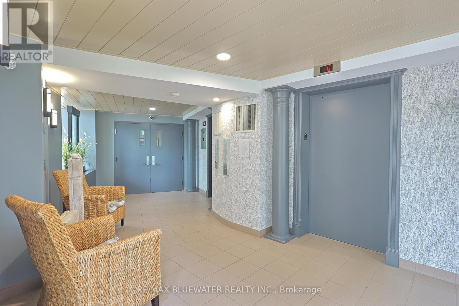 206 - 9 Pine Street, Lambton Shores, Ontario  N0M 1T0 - Photo 33 - X12285094