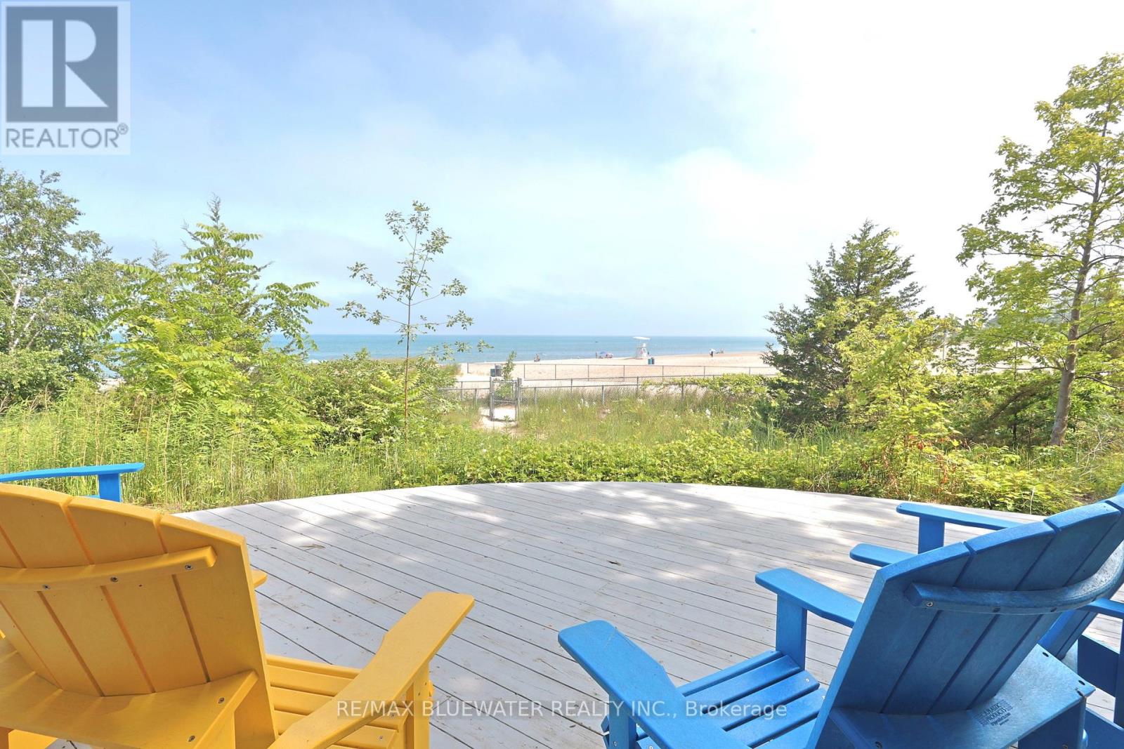 206 - 9 Pine Street, Lambton Shores, Ontario  N0M 1T0 - Photo 35 - X12285094