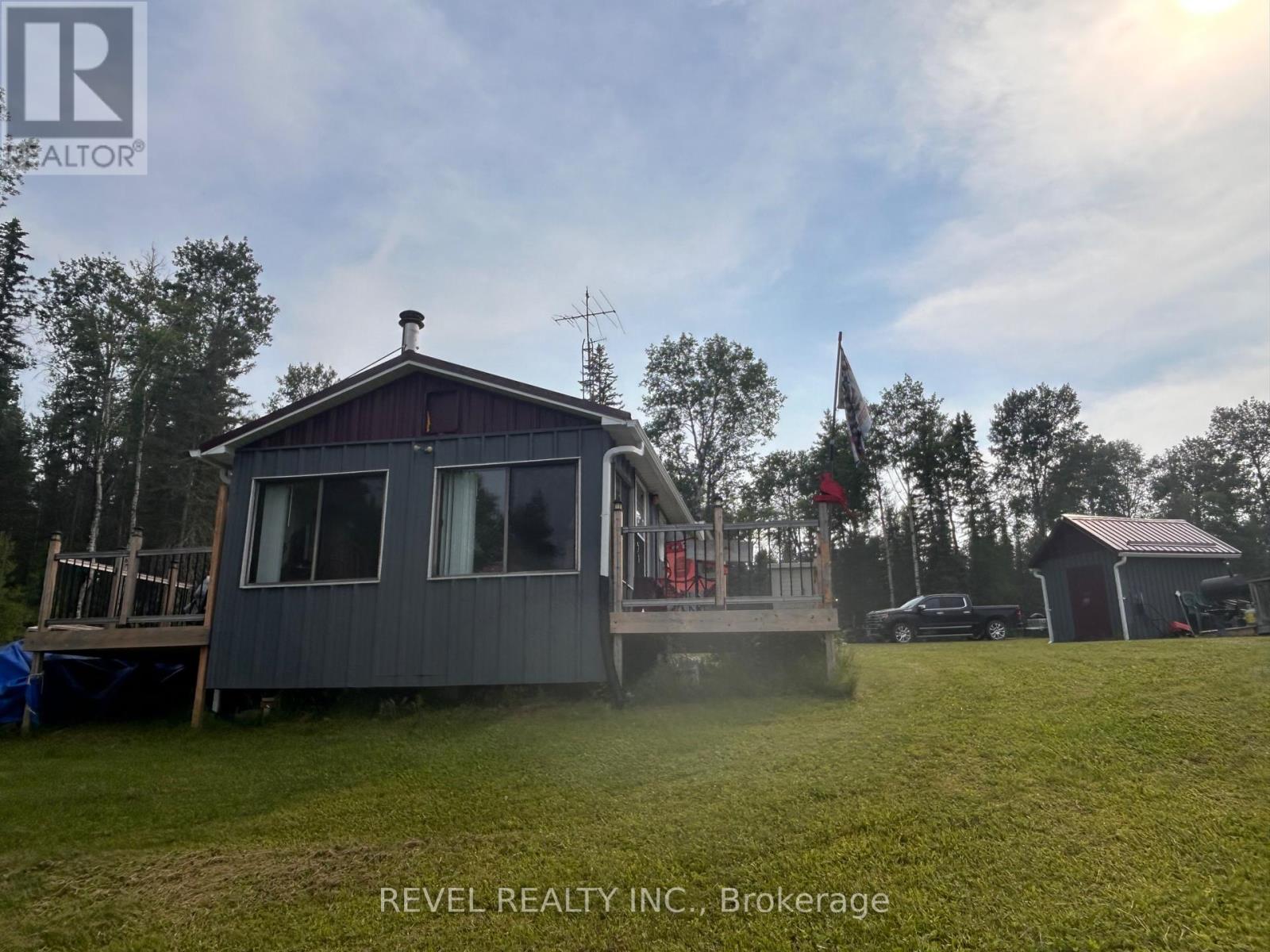 625 BENTLEY LAKE ROAD, Cochrane, Ontario