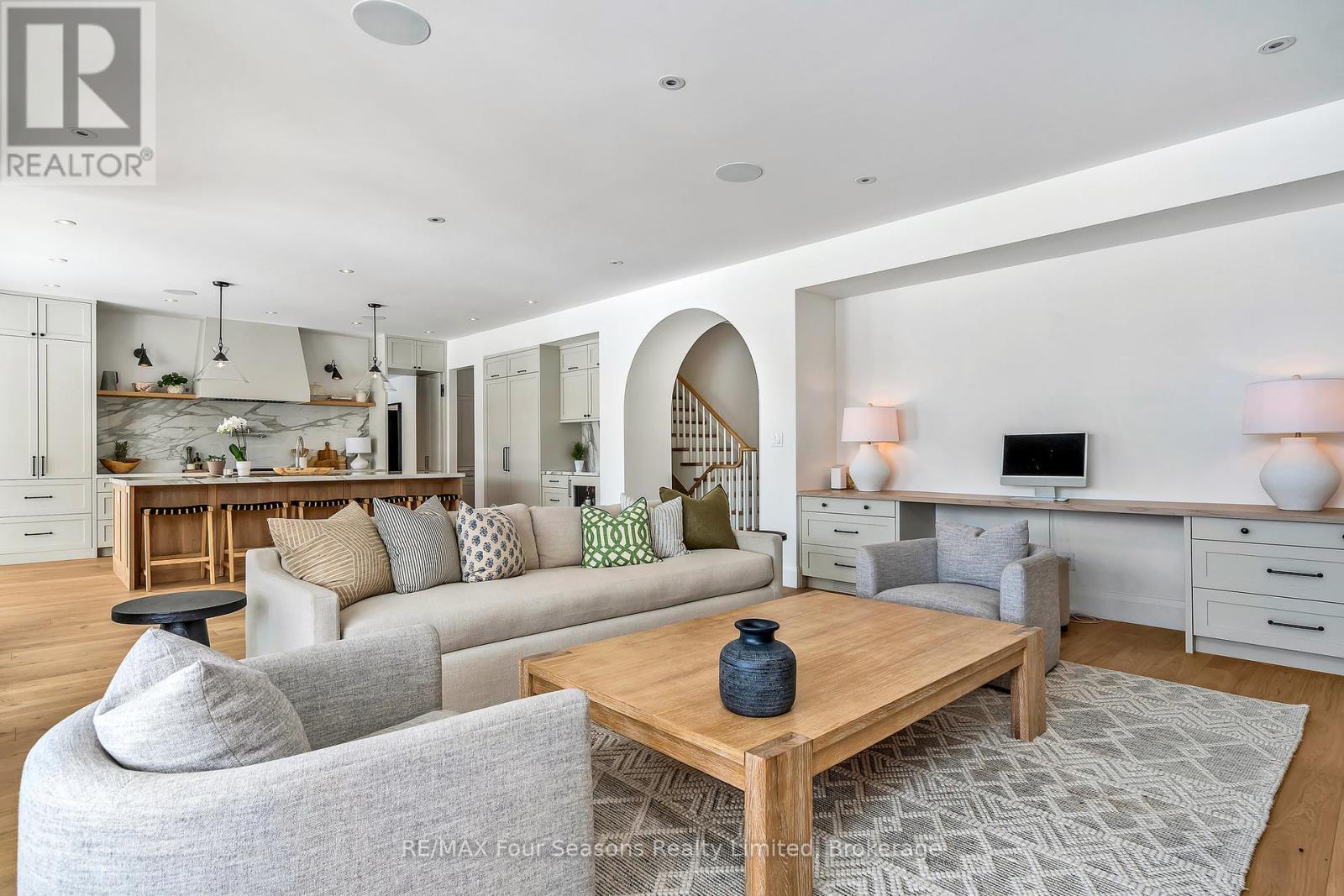 111 Lendvay Alley, Blue Mountains, Ontario  L9Y 0S3 - Photo 11 - X12249330