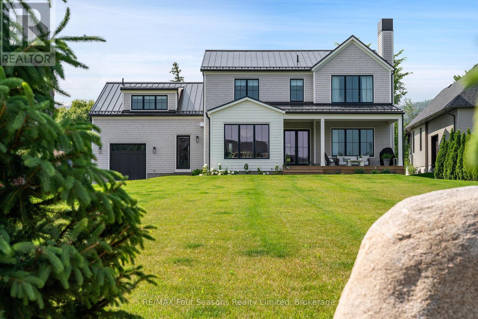 111 Lendvay Alley, Blue Mountains, Ontario  L9Y 0S3 - Photo 3 - X12249330