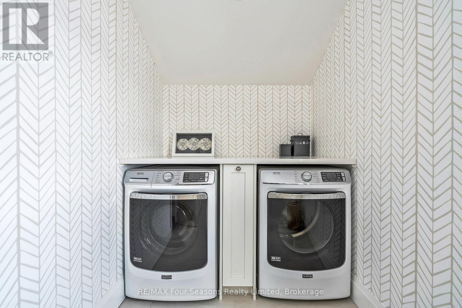 111 Lendvay Alley, Blue Mountains, Ontario  L9Y 0S3 - Photo 40 - X12249330