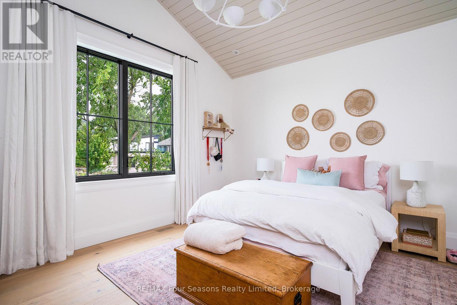 111 Lendvay Alley, Blue Mountains, Ontario  L9Y 0S3 - Photo 32 - X12249330