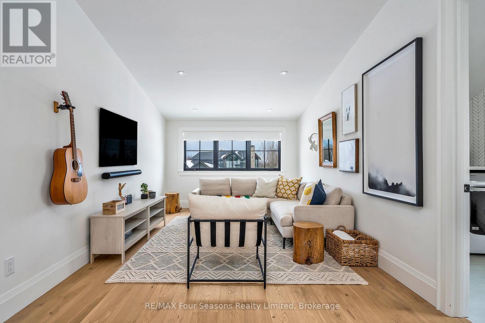 111 Lendvay Alley, Blue Mountains, Ontario  L9Y 0S3 - Photo 38 - X12249330