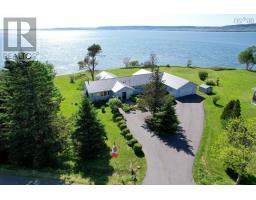 27 Twin Cove Road