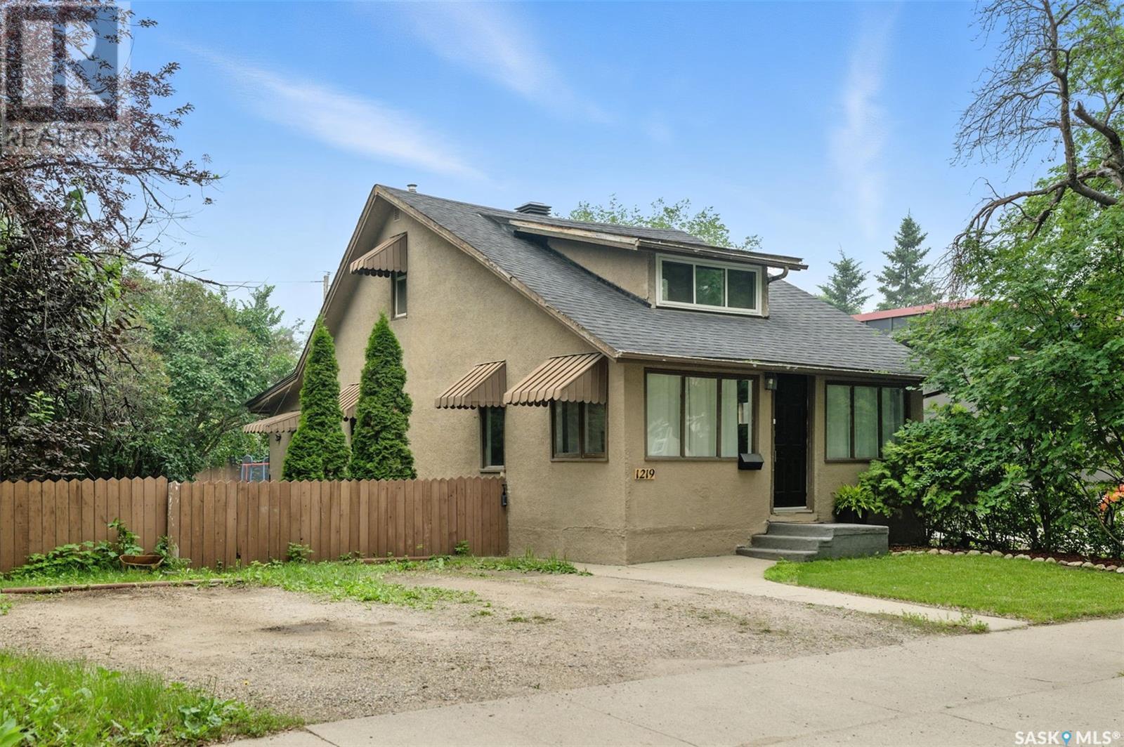 Property at 1219 B AVENUE N image 2