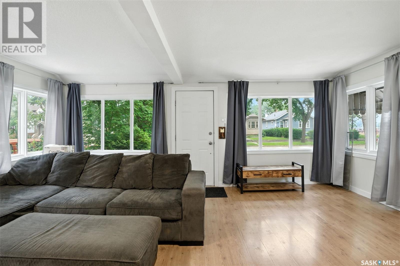 Property at 1219 B AVENUE N image 3