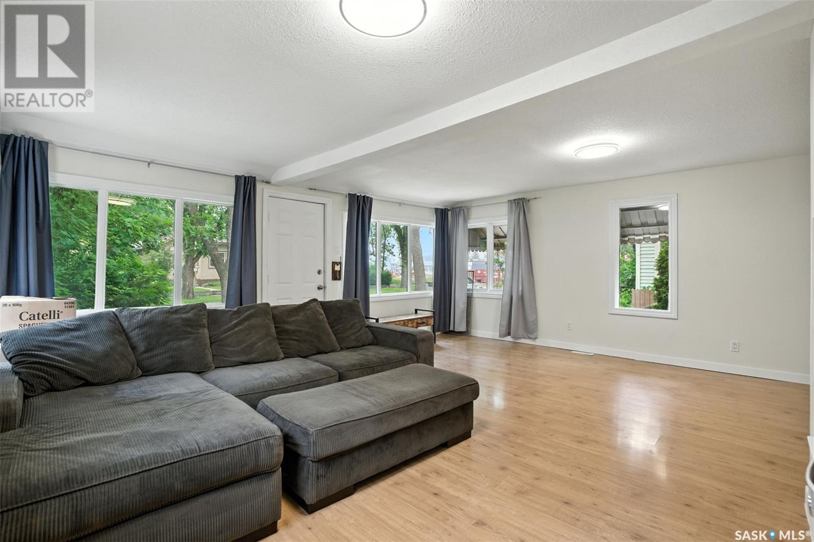 Property at 1219 B AVENUE N image 4