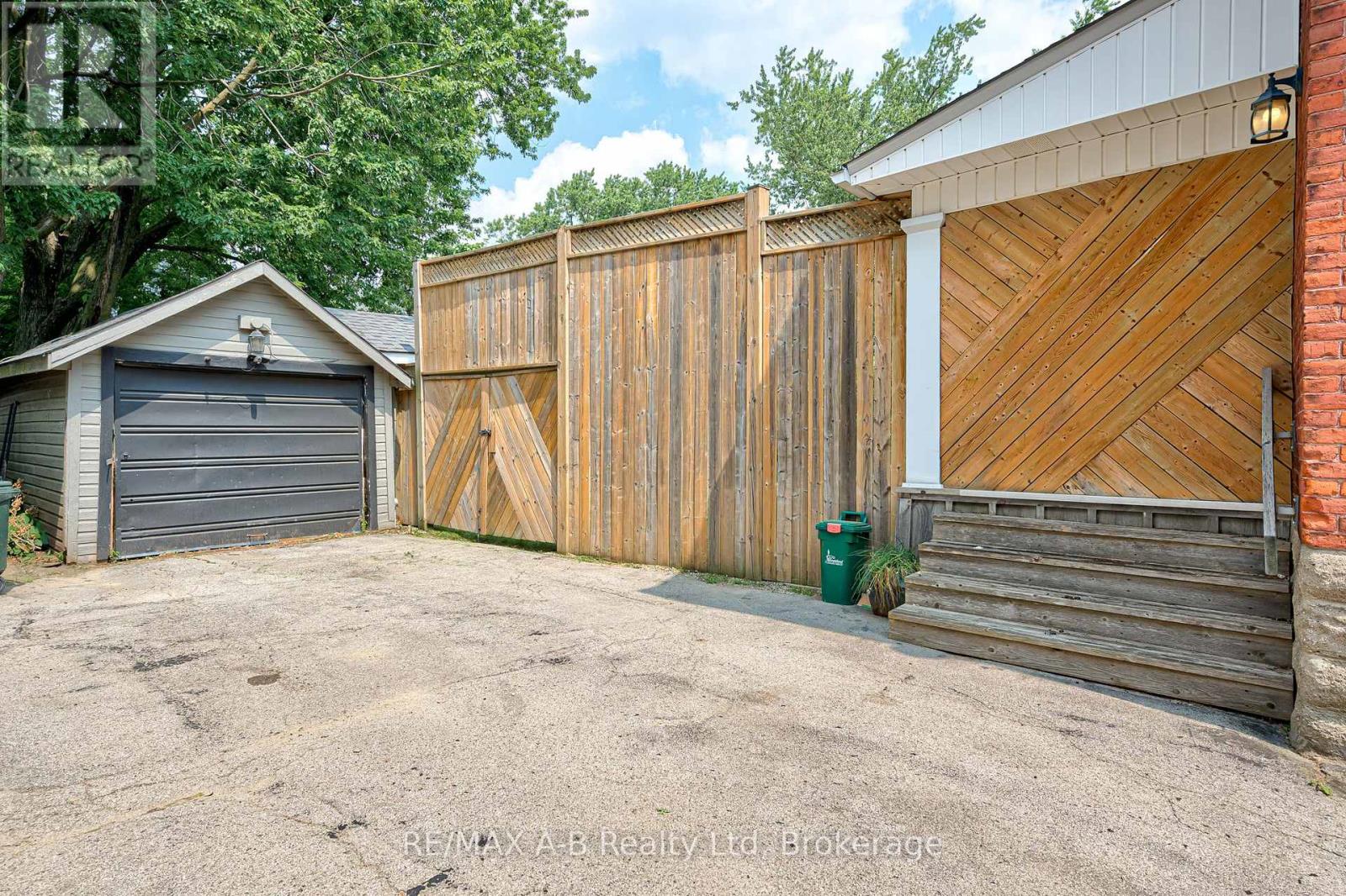 120 John Street N, Stratford, Ontario  N5A 6K9 - Photo 28 - X12284976