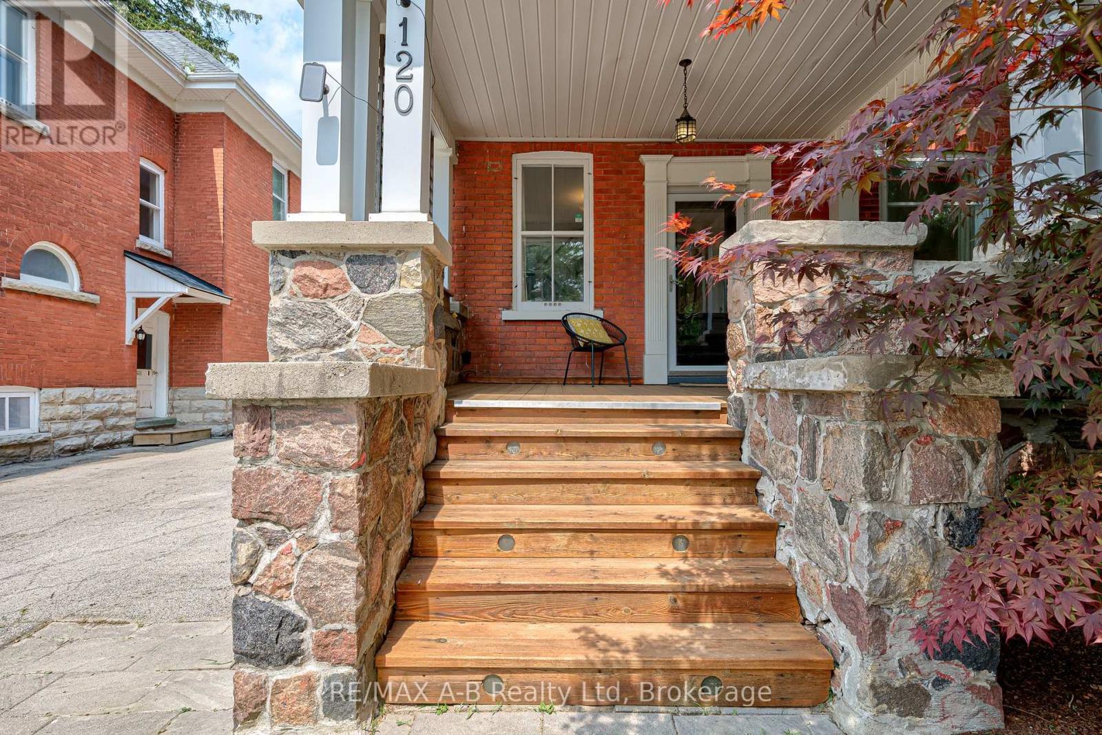 120 John Street N, Stratford, Ontario  N5A 6K9 - Photo 3 - X12284976