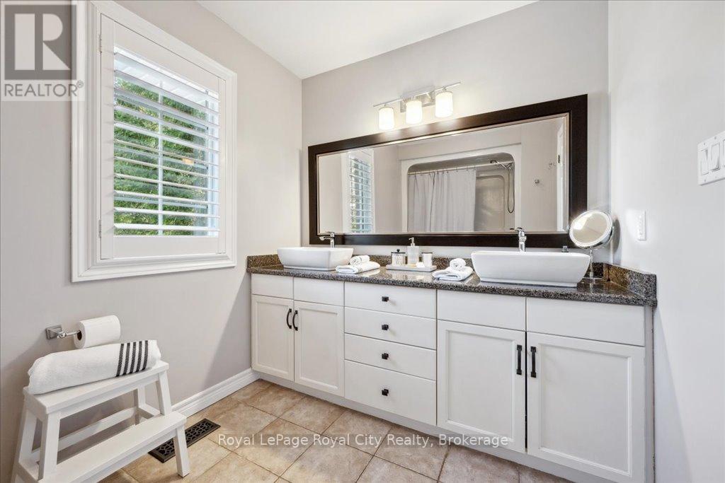790 Dianne Crescent, Centre Wellington, Ontario  N1M 3N5 - Photo 22 - X12285156