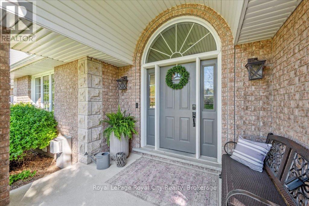 790 Dianne Crescent, Centre Wellington, Ontario  N1M 3N5 - Photo 4 - X12285156