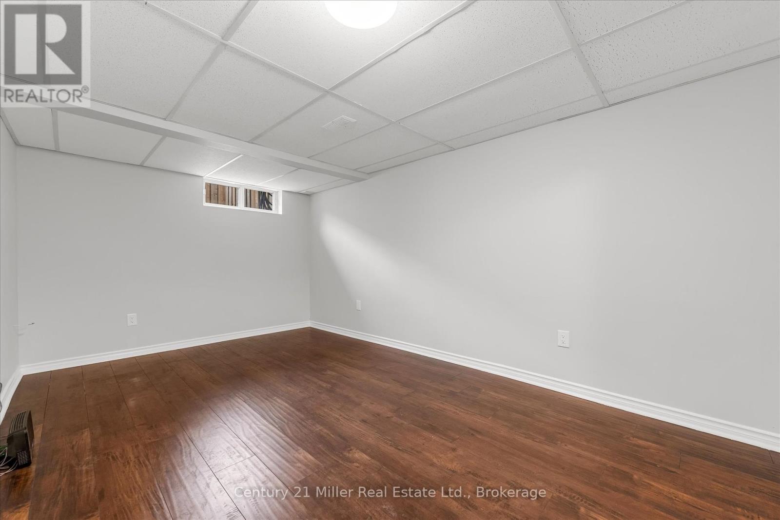 1531 Westminster Place, Burlington, Ontario  L7P 2B4 - Photo 26 - W12285235