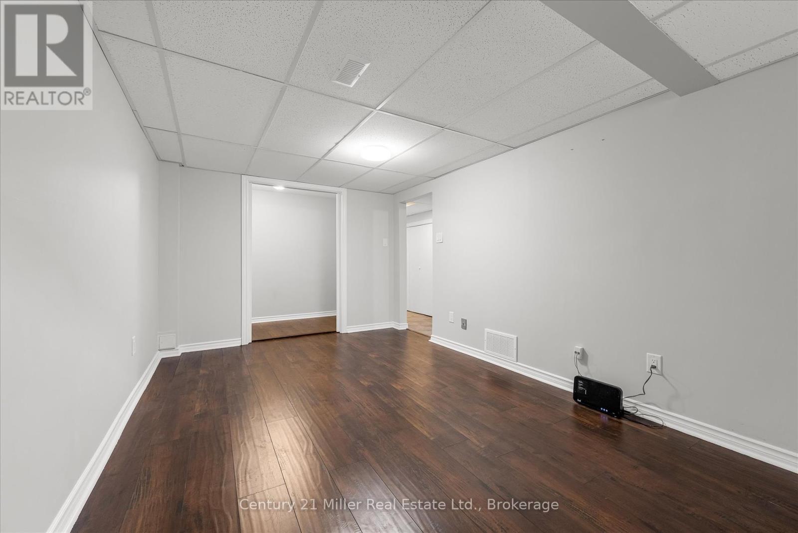 1531 Westminster Place, Burlington, Ontario  L7P 2B4 - Photo 27 - W12285235