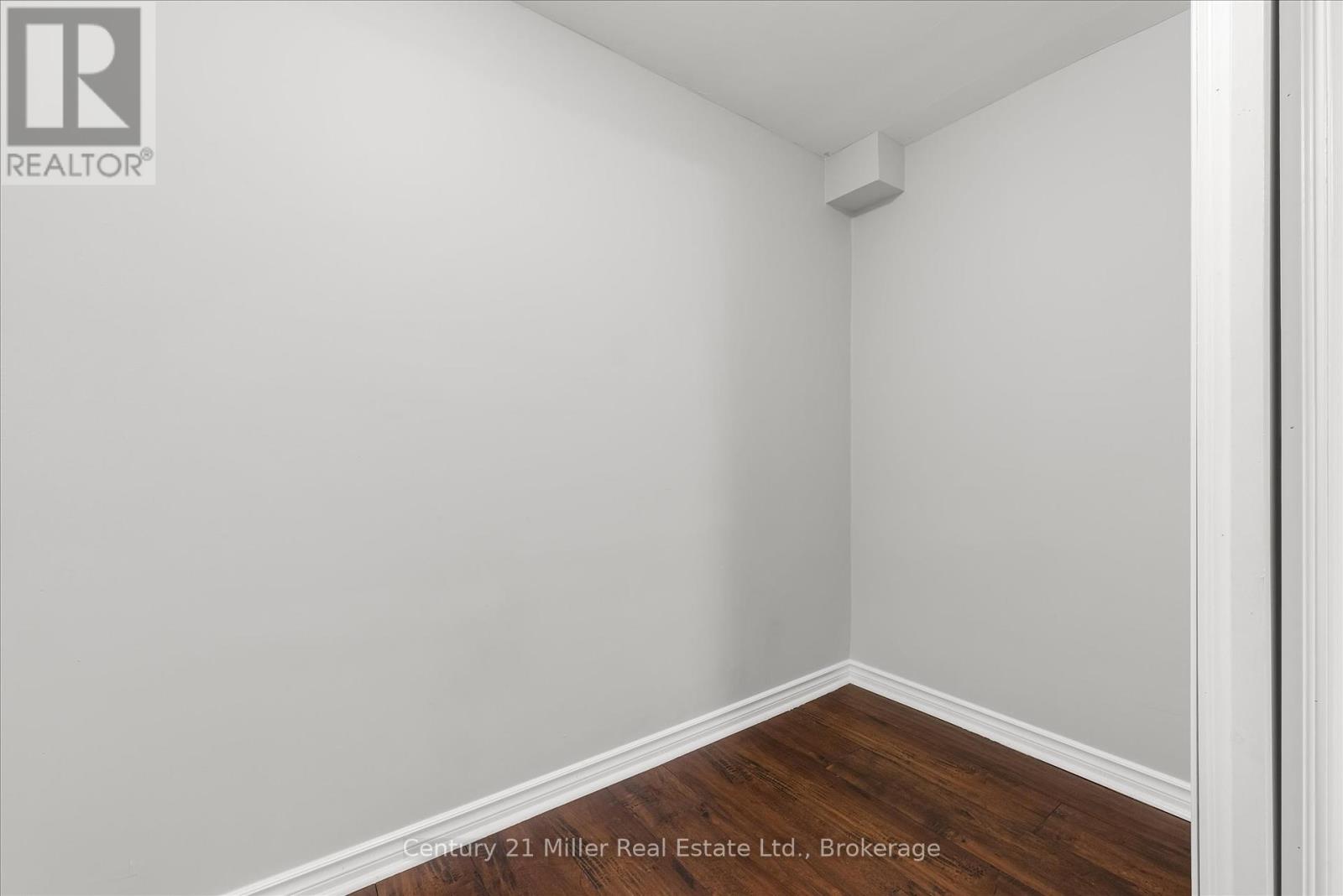 1531 Westminster Place, Burlington, Ontario  L7P 2B4 - Photo 28 - W12285235