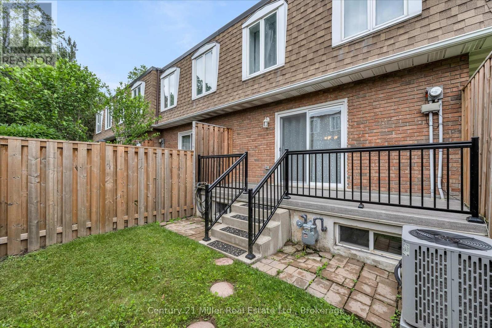 1531 Westminster Place, Burlington, Ontario  L7P 2B4 - Photo 33 - W12285235