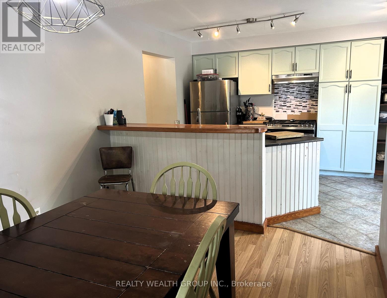 1226 Benson Street, Innisfil, Ontario  L9S 1Y5 - Photo 13 - N12285007