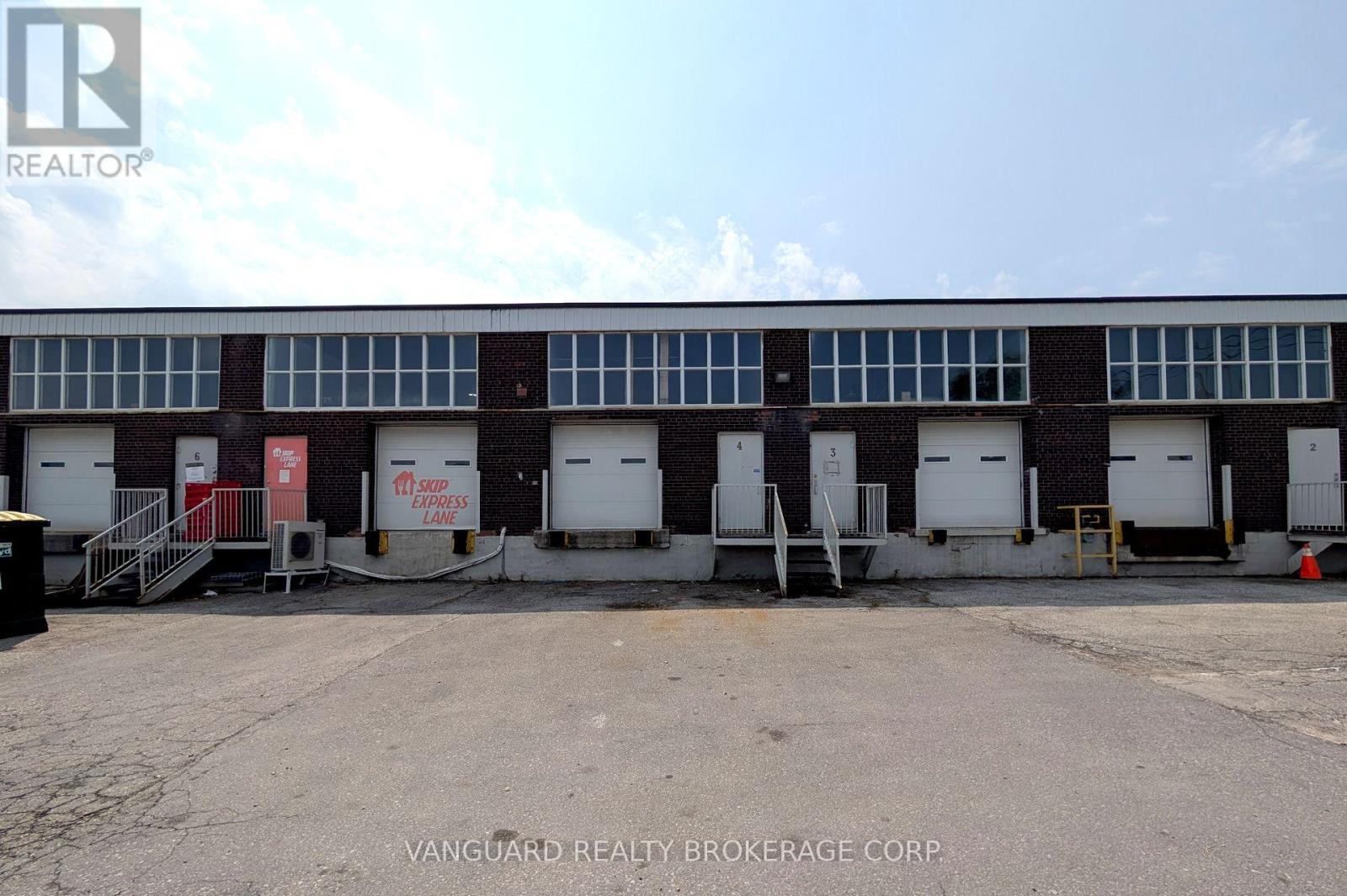 2-4 - 4480 Chesswood Drive, Toronto, Ontario  M3J 2B9 - Photo 22 - W12262713