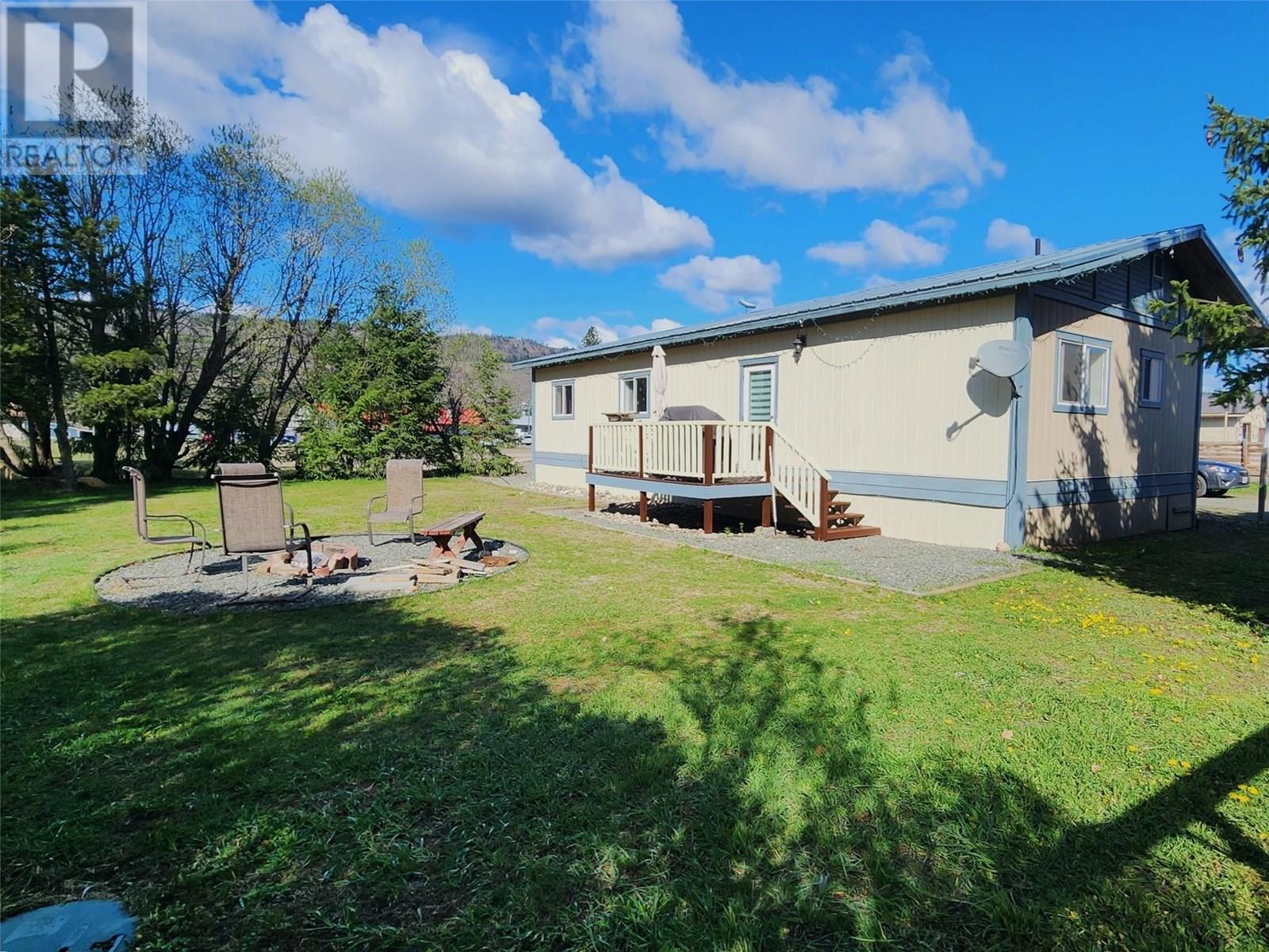 560 Station Road, Barriere, British Columbia  V0E 1E0 - Photo 2 - 10344423
