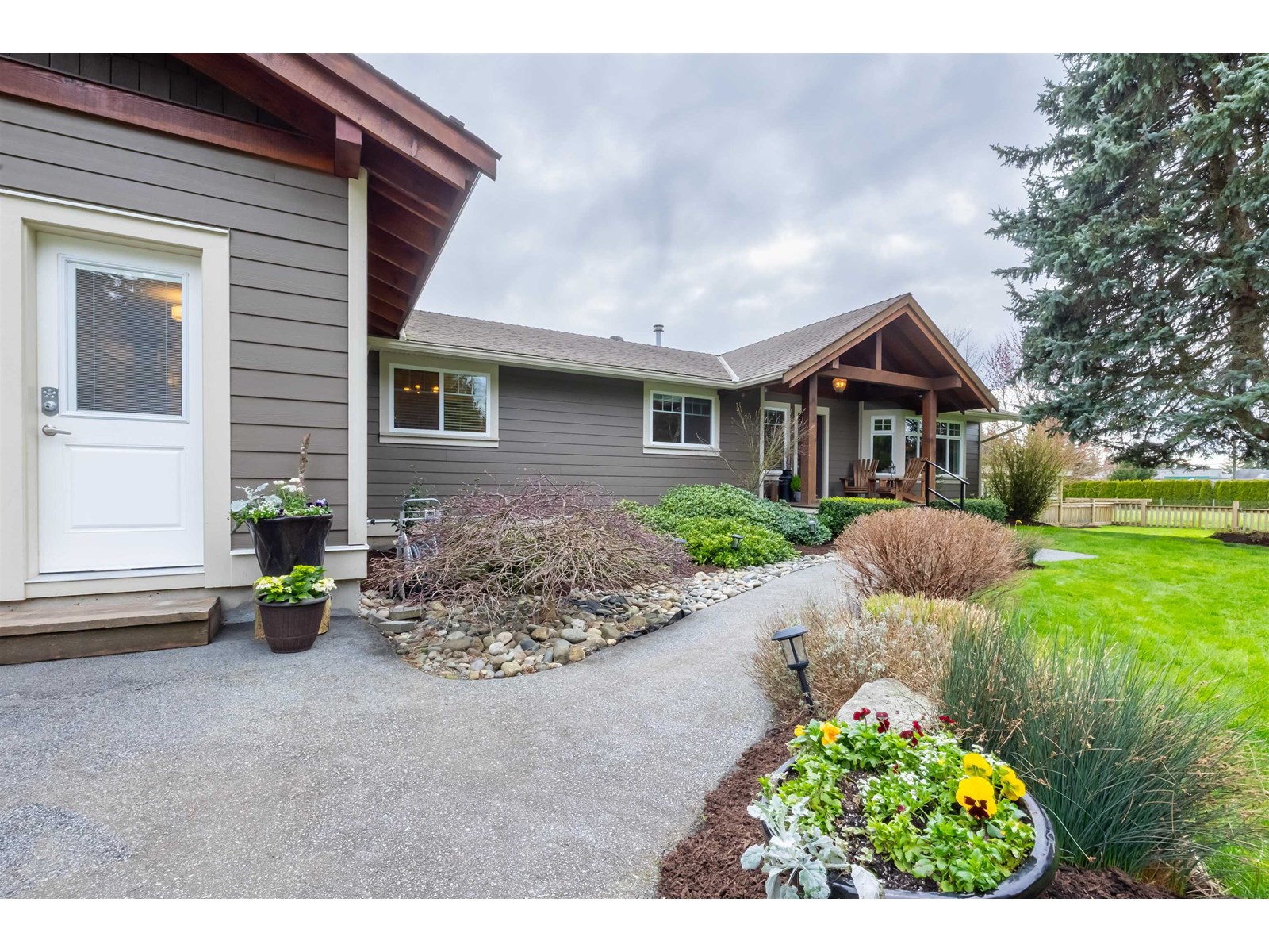 Property at 23540 47 AVENUE image 3