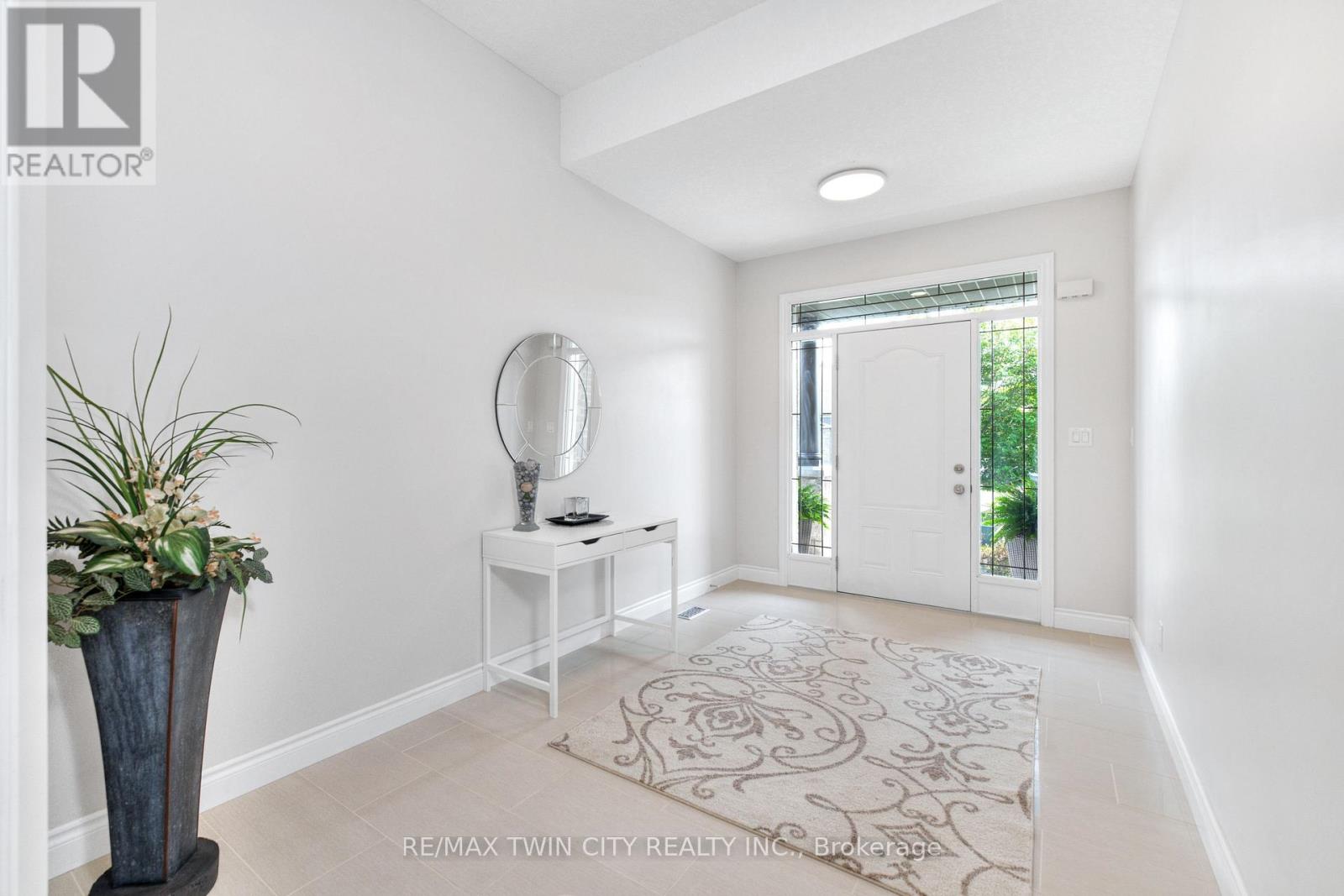Property at 455 TWINLEAF STREET image 5