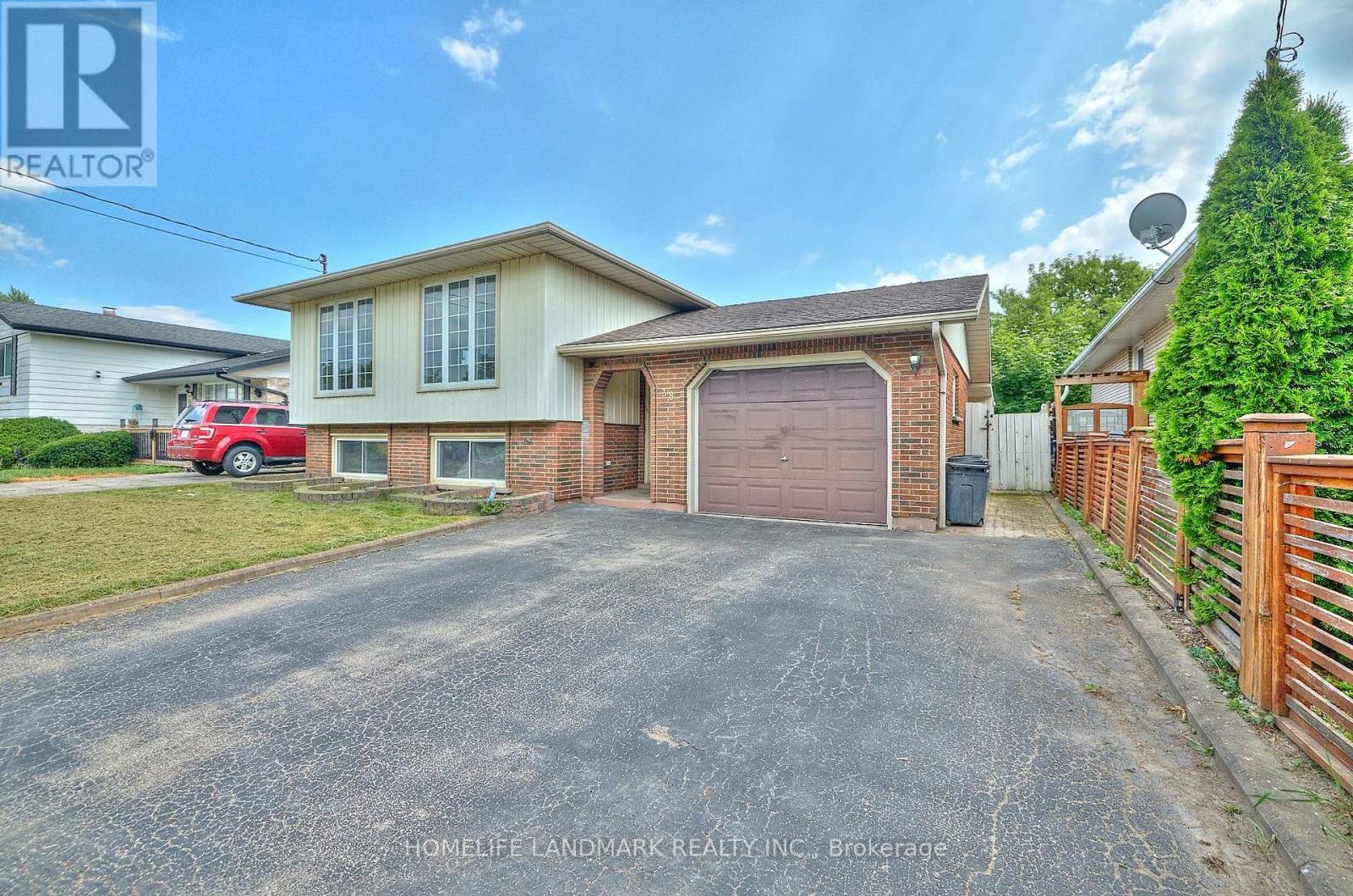 38 DUNVEGAN ROAD, St. Catharines, Ontario