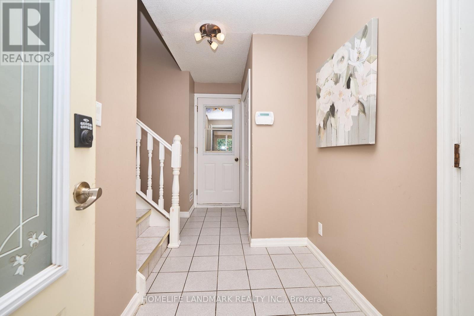 38 Dunvegan Road, St. Catharines, Ontario  L2P 1H6 - Photo 4 - X12285107