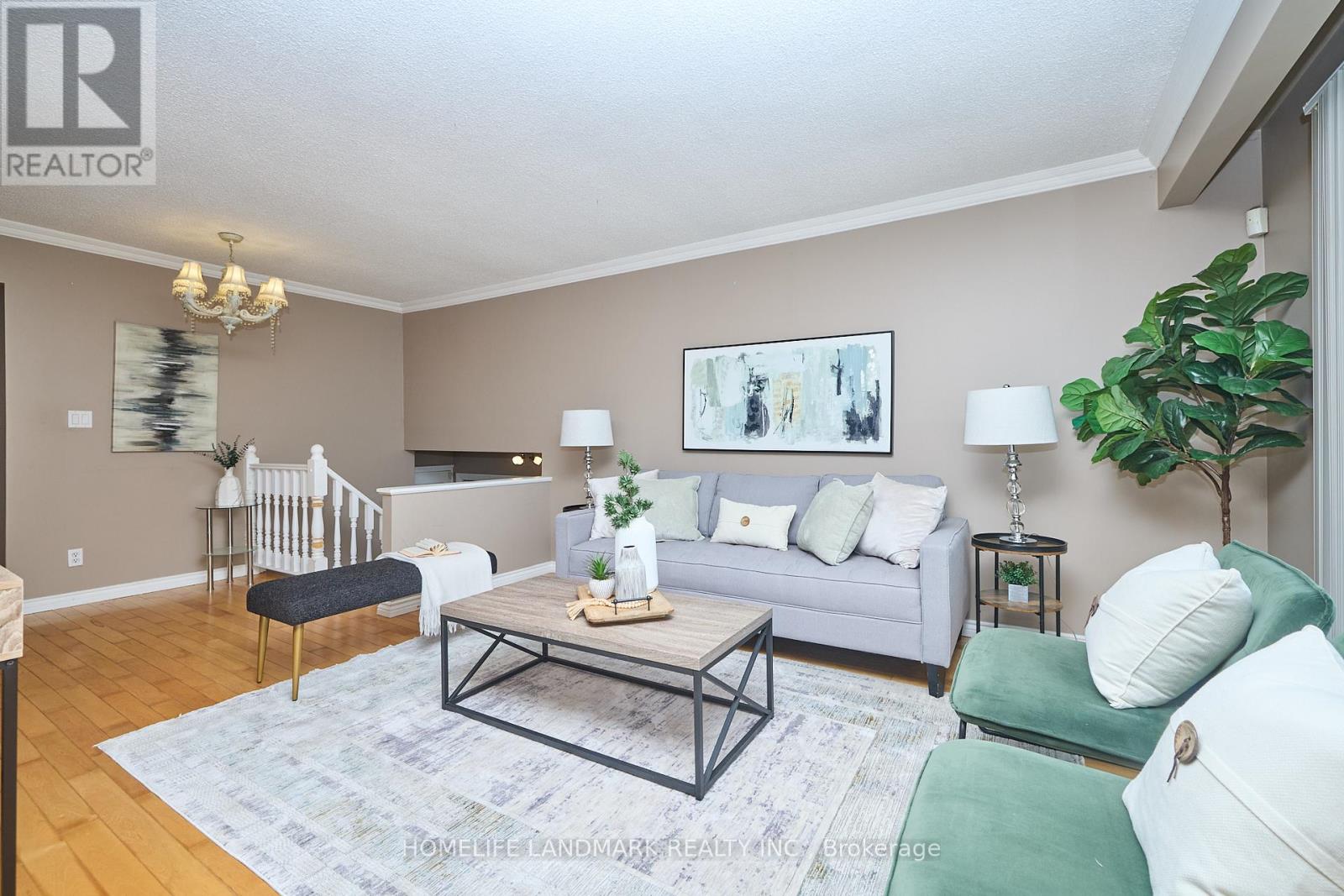 38 Dunvegan Road, St. Catharines, Ontario  L2P 1H6 - Photo 5 - X12285107