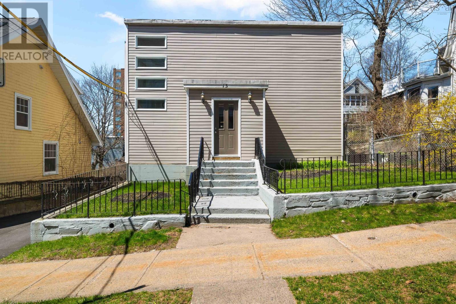 13 North Street, Dartmouth, Nova Scotia  B2Y 1B3 - Photo 1 - 202511921