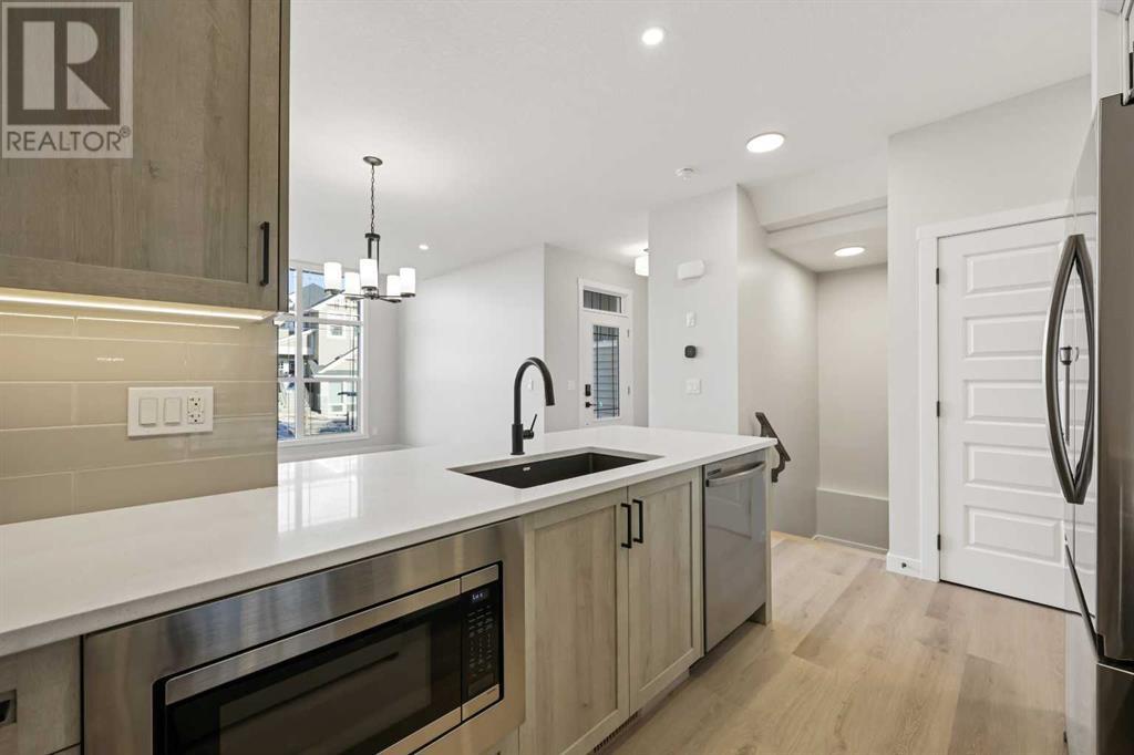 Property at 1037 Bayview Crescent SW image 5