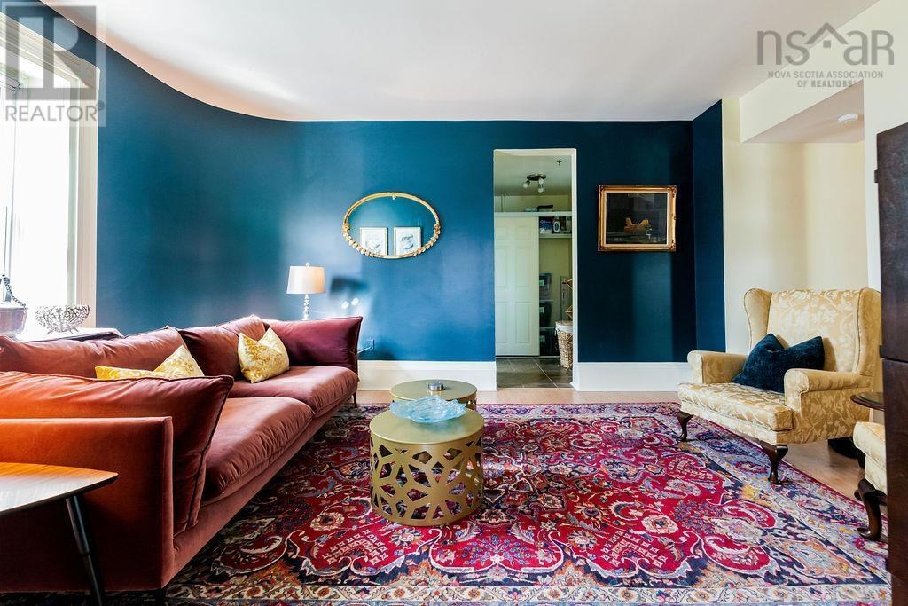 Property at 21 1300 Queen Street image 2