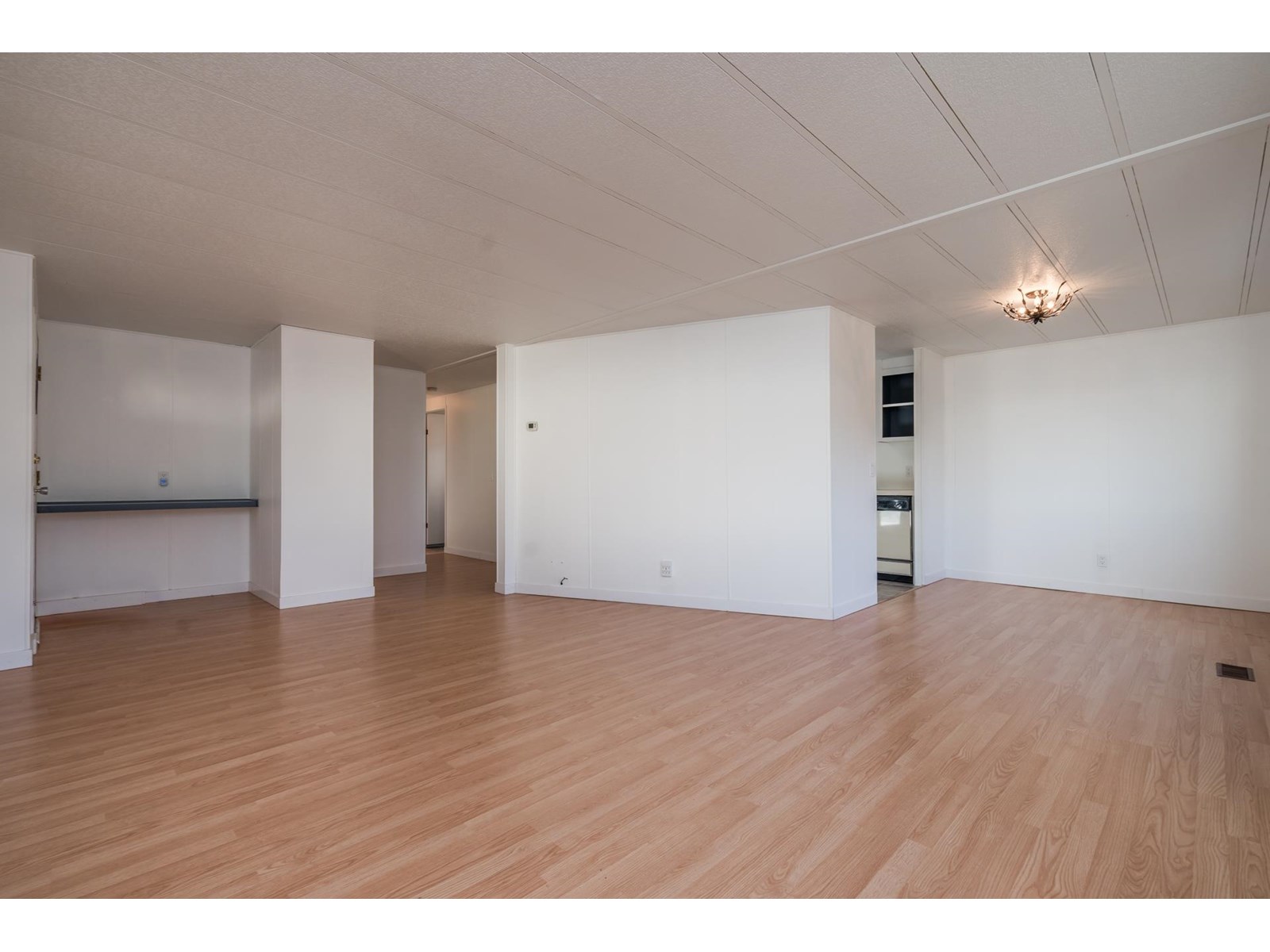 44 1640 162 Street, Surrey, British Columbia V4A 6Y9 - Photo 8 - R3010012