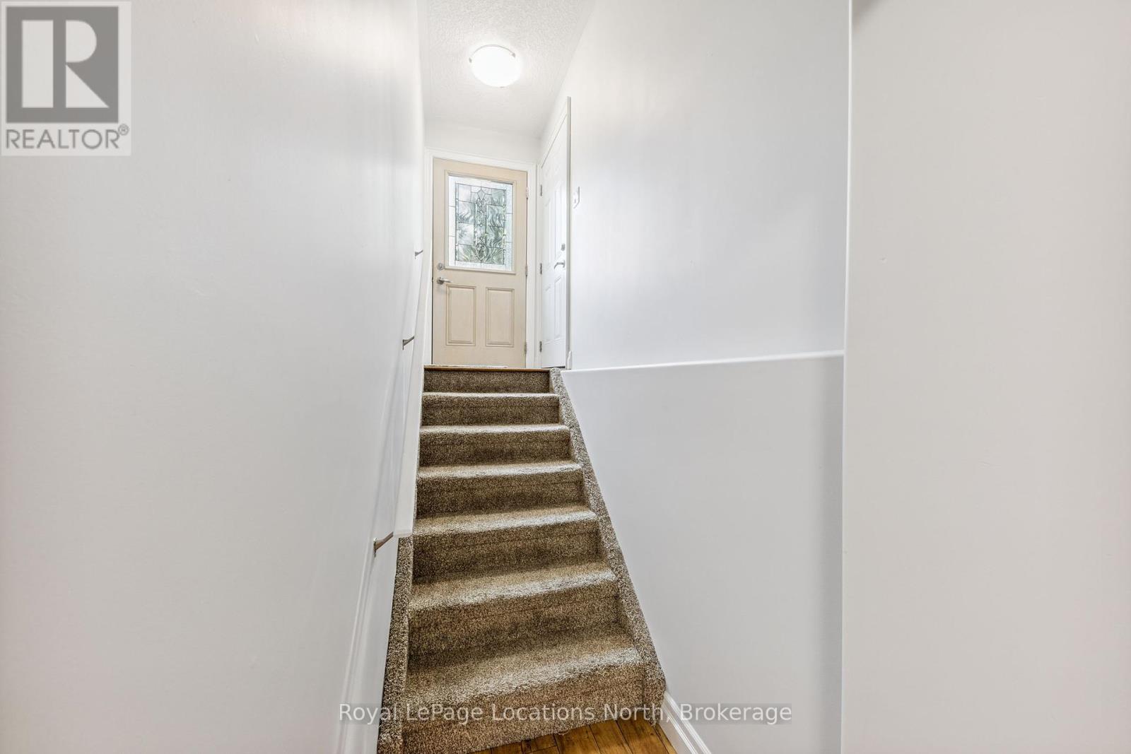 77 Knox Road W, Wasaga Beach, Ontario  L9Z 2A8 - Photo 38 - S12278611