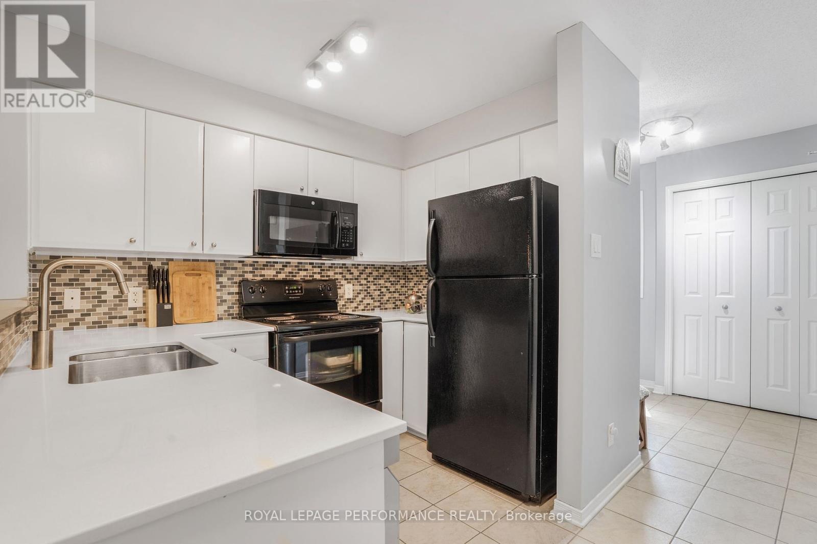 2 - 55 Steele Park Private, Ottawa, Ontario  K1J 0J2 - Photo 11 - X12285309
