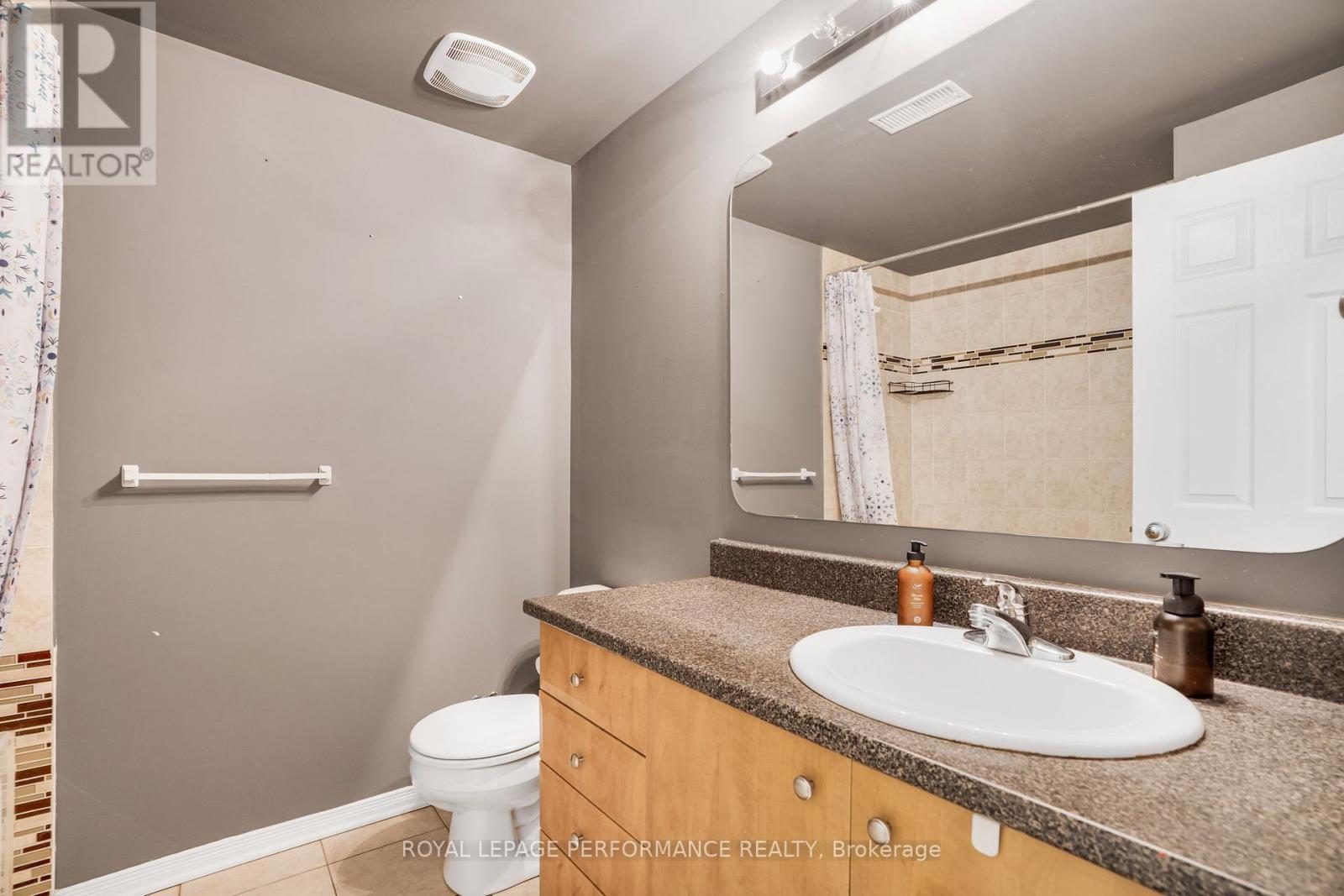 2 - 55 Steele Park Private, Ottawa, Ontario  K1J 0J2 - Photo 22 - X12285309