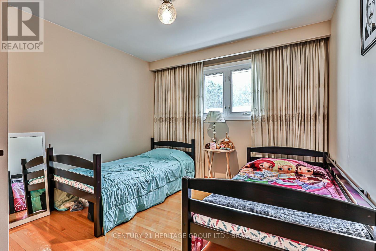 40 Weldrick Road W, Richmond Hill, Ontario  L4C 3T8 - Photo 12 - N12242140